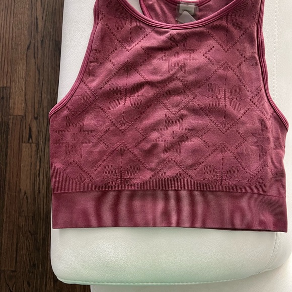 Calia by Carrie Underwood Mauve Athletic Racerback Crop Top - Picture 2 of 5